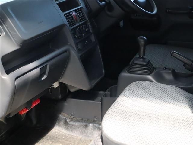 SUZUKI CARRY TRUCK 4WD 2023 Image 31