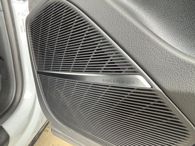 AUDI Q8 2024 Image 31