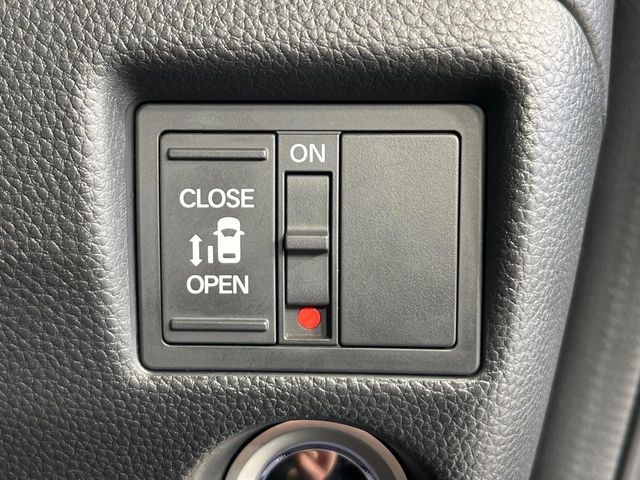 HONDA N BOX CUSTOM 4WD 2019 Image 31