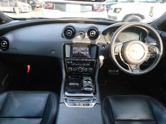 JAGUAR XJSERIES SEDA 2017 Image 31