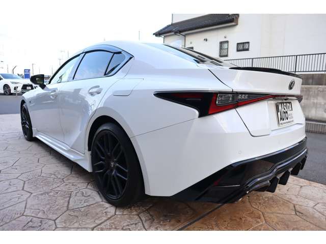 TOYOTA LEXUS IS350 2022 Image 31