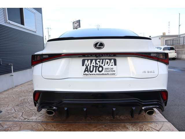 TOYOTA LEXUS IS350 2022 Image 31