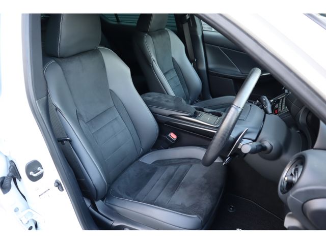 TOYOTA LEXUS IS350 2022 Image 31