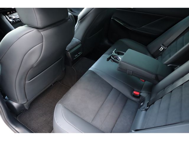 TOYOTA LEXUS IS350 2022 Image 31