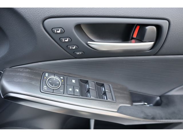 TOYOTA LEXUS IS350 2022 Image 31
