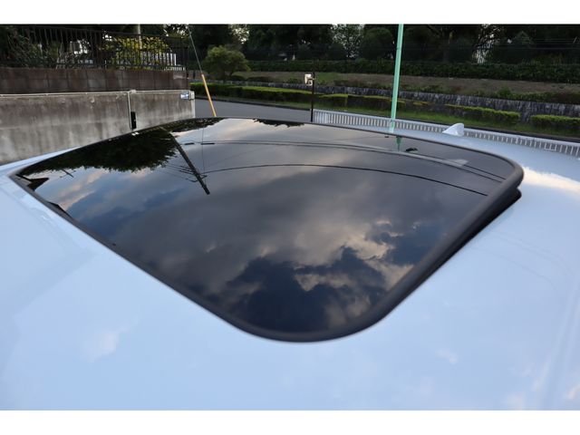 TOYOTA LEXUS IS350 2022 Image 31