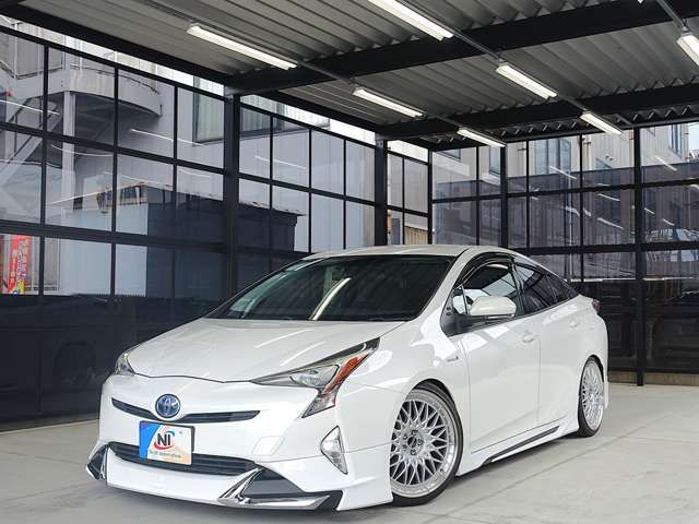 TOYOTA PRIUS 2017 Image 31