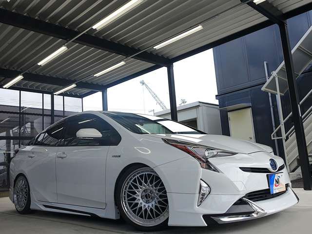 TOYOTA PRIUS 2017 Image 31