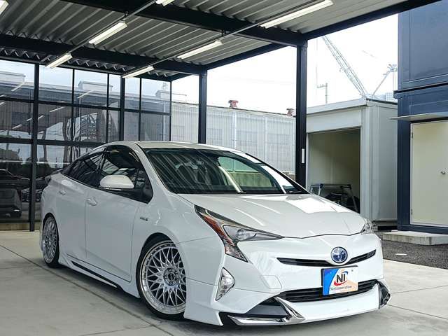 TOYOTA PRIUS 2017 Image 31