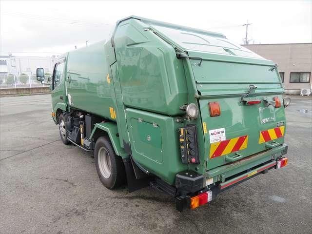 HINO DUTRO 2014 Image 31