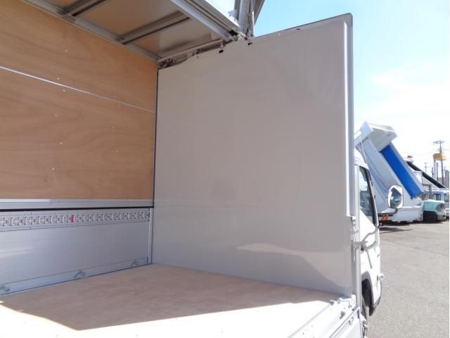 MITSUBISHI CANTER 2023 Image 31