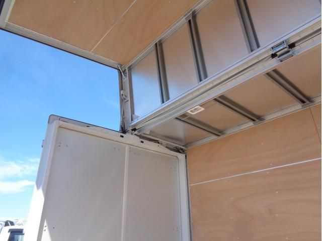 MITSUBISHI CANTER 2023 Image 31