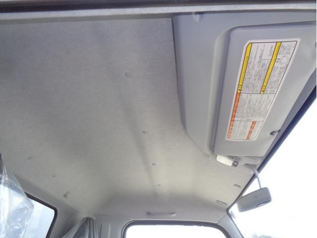 MITSUBISHI CANTER 2023 Image 31