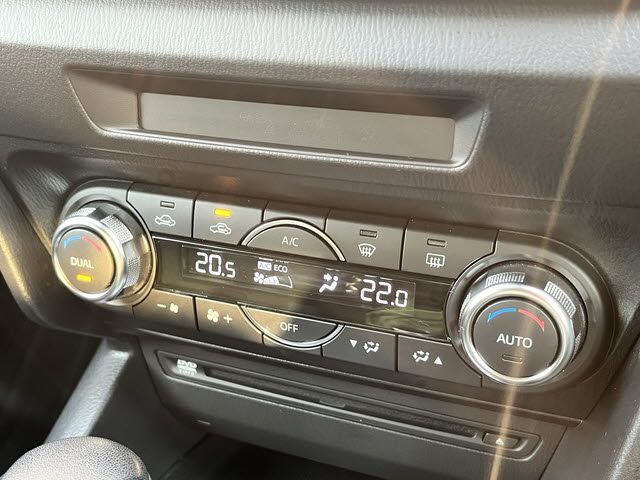 MAZDA AXELA SPORTS 2016 Image 31