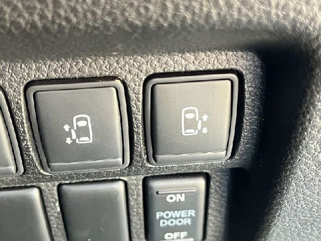 NISSAN ELGRAND 2019 Image 31