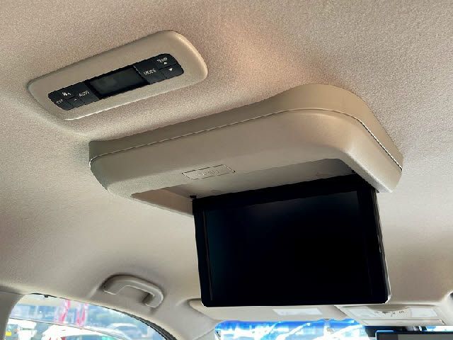 NISSAN ELGRAND 2019 Image 31