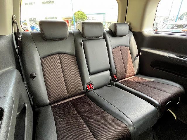 NISSAN ELGRAND 2019 Image 31