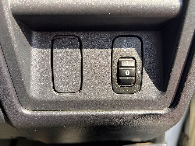 MITSUBISHI PAJERO MINI 2009 Image 31