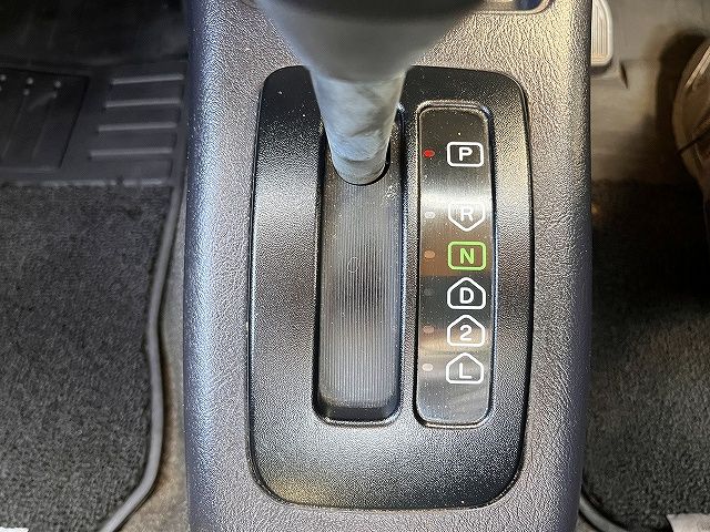 MITSUBISHI PAJERO MINI 2009 Image 31