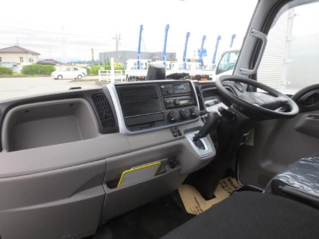 MITSUBISHI CANTER 2021 Image 31