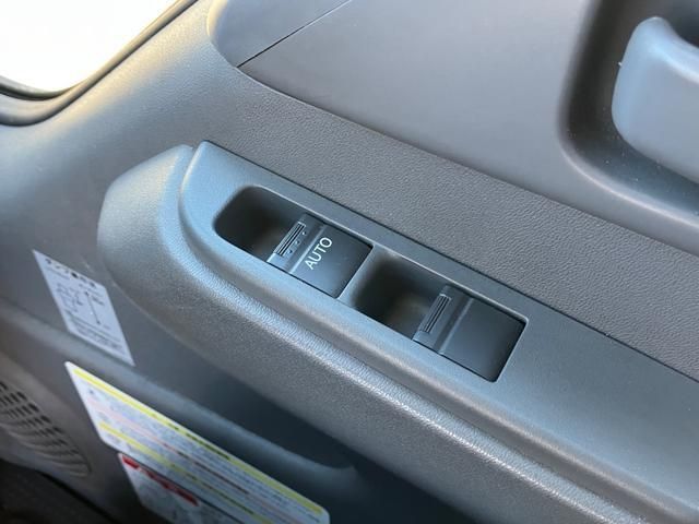 ISUZU ELF 2020 Image 31