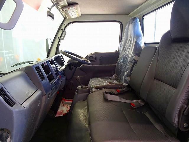 ISUZU ELF 2018 Image 31