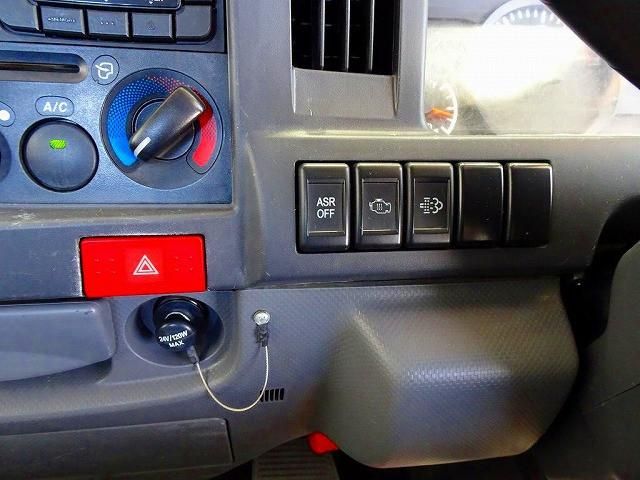 ISUZU ELF 2018 Image 31