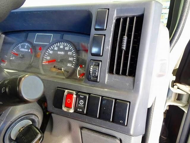 ISUZU ELF 2018 Image 31