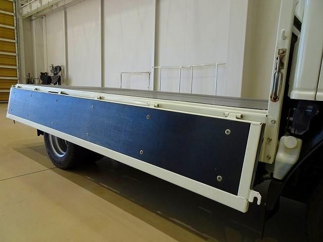 ISUZU ELF 2018 Image 31