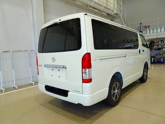 TOYOTA HIACE VAN 4WD 2025 Image 31