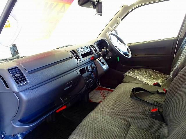 TOYOTA HIACE VAN 4WD 2025 Image 31