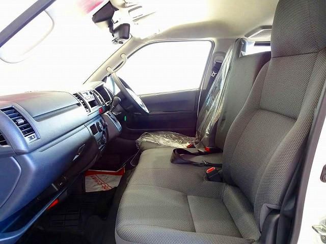 TOYOTA HIACE VAN 4WD 2025 Image 31