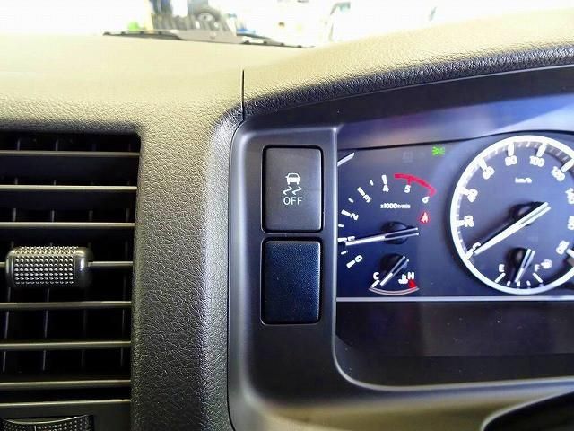 TOYOTA HIACE VAN 4WD 2025 Image 31