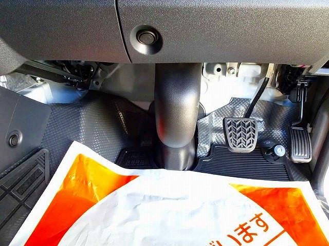 TOYOTA HIACE VAN 4WD 2025 Image 31