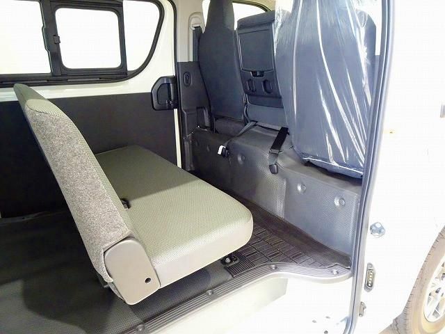 TOYOTA HIACE VAN 4WD 2025 Image 31