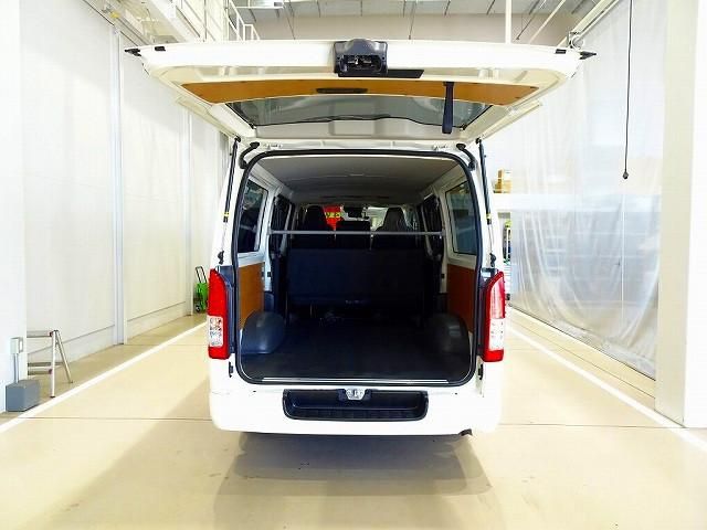 TOYOTA HIACE VAN 4WD 2025 Image 31