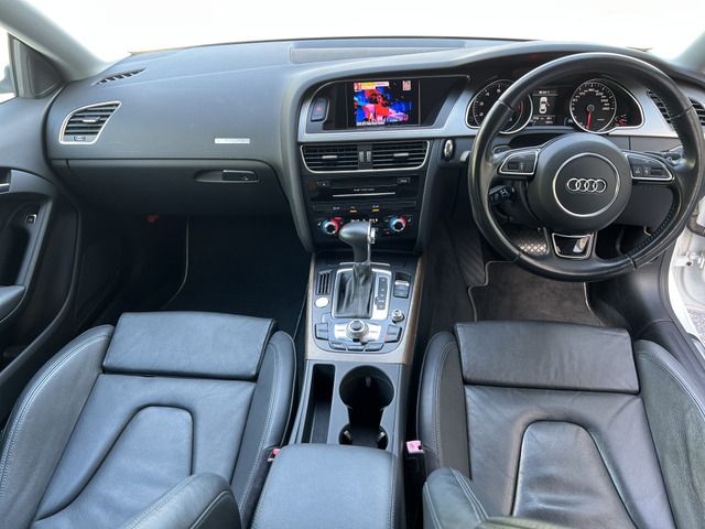 AUDI A5 2012 Image 31