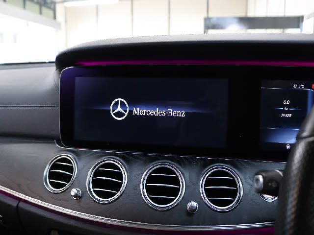 MERCEDES BENZ E CLAS 2017 Image 31
