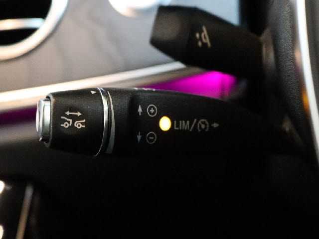 MERCEDES BENZ E CLAS 2017 Image 31