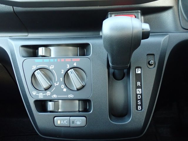 DAIHATSU MIRA E:S 2023 Image 31