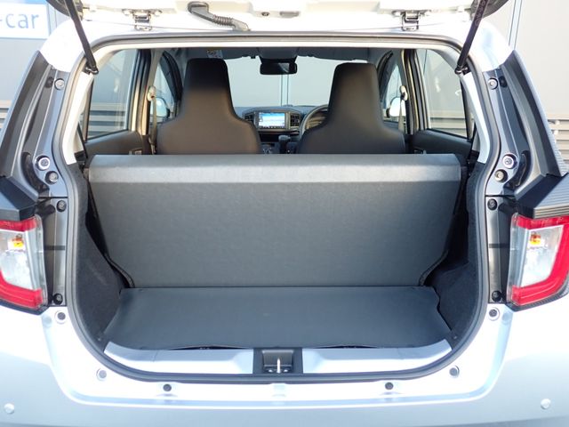 DAIHATSU MIRA E:S 2023 Image 31