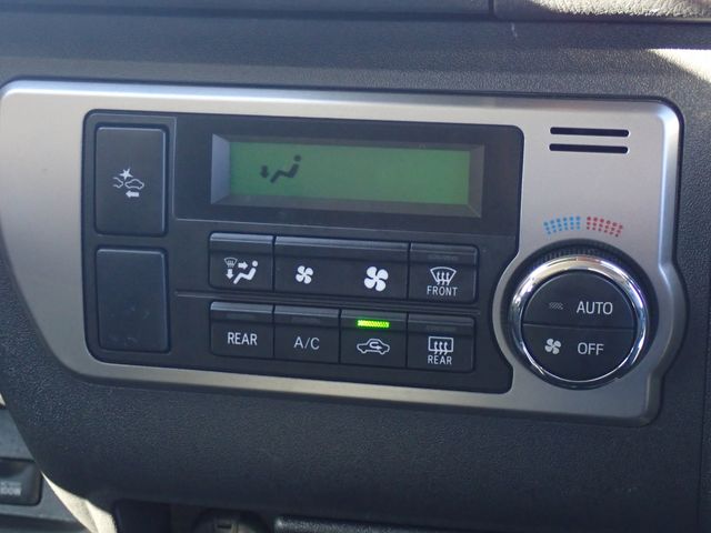 TOYOTA HIACE VAN 2WD 2020 Image 31