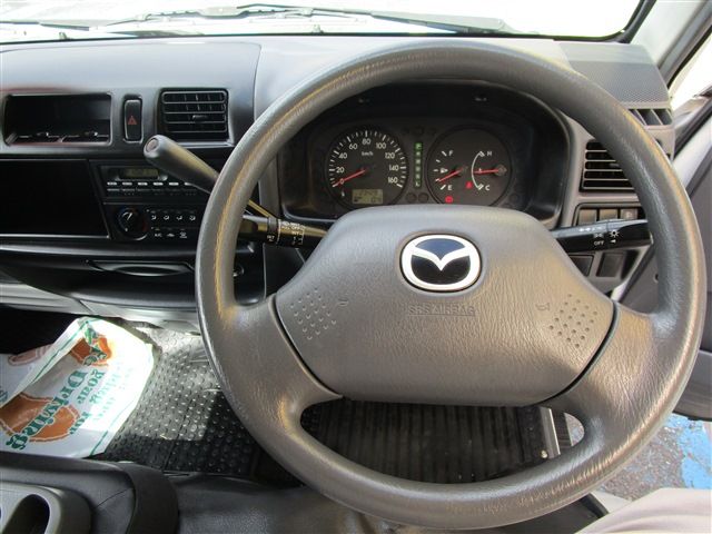 MAZDA BONGO TRUCK 1.15T 2W 2016 Image 31