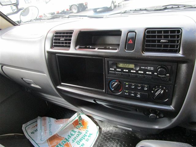 MAZDA BONGO TRUCK 1.15T 2W 2016 Image 31