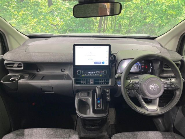 TOYOTA SIENTA HYBRID 2024 Image 31