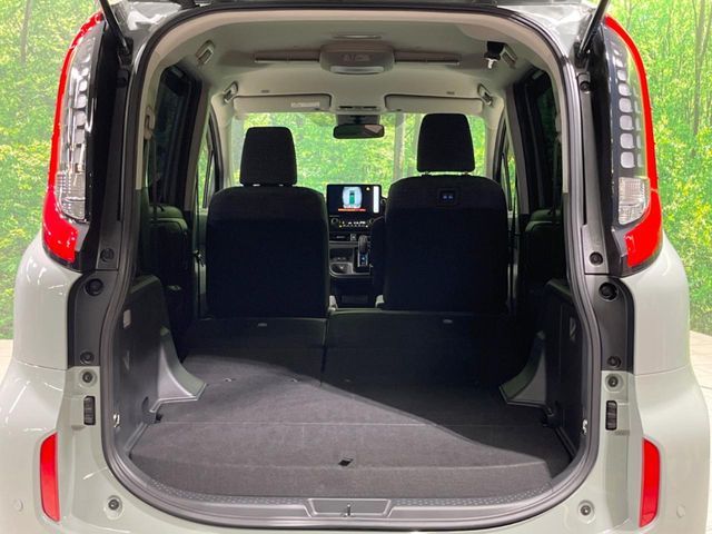 TOYOTA SIENTA HYBRID 2024 Image 31