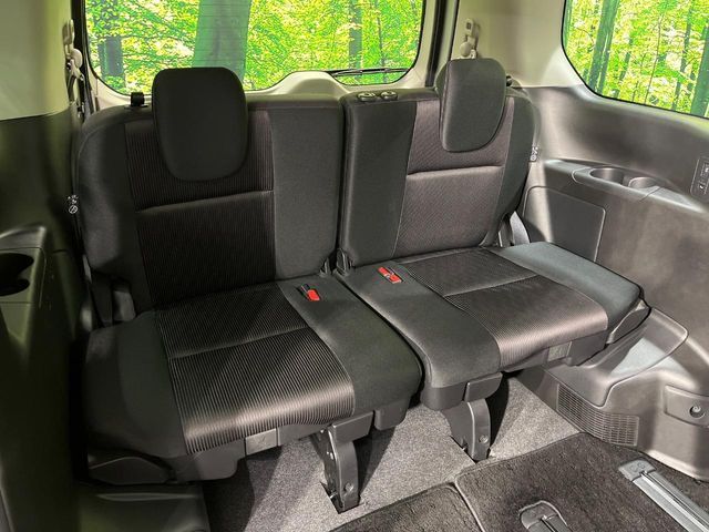 NISSAN SERENA  S-HYBRID 4WD 2017 Image 31