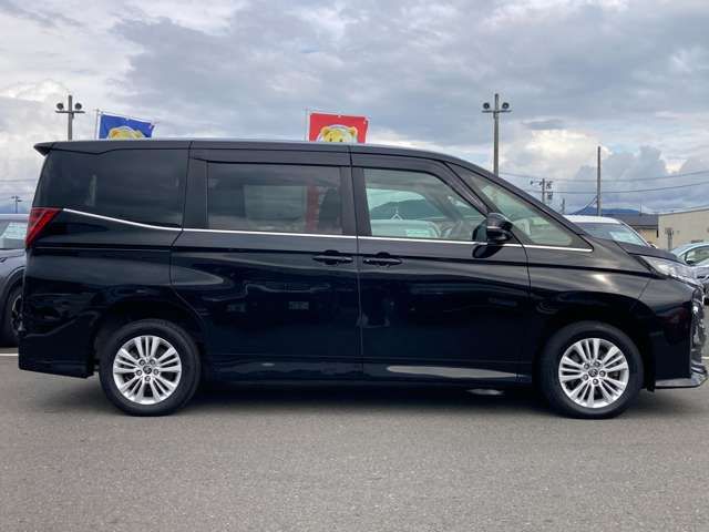 TOYOTA NOAH 4WD 2022 Image 31