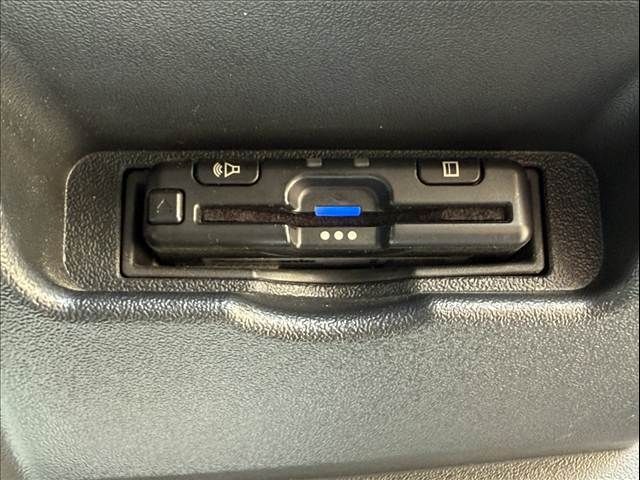 TOYOTA HIACE VAN 4WD 2019 Image 31