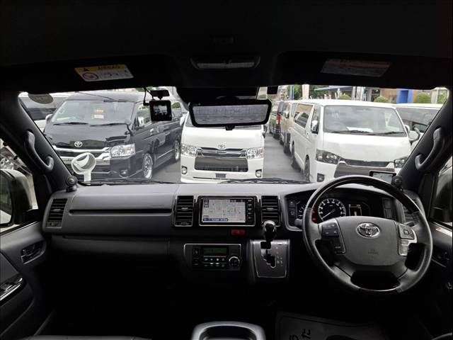 TOYOTA HIACE VAN 2WD 2022 Image 31